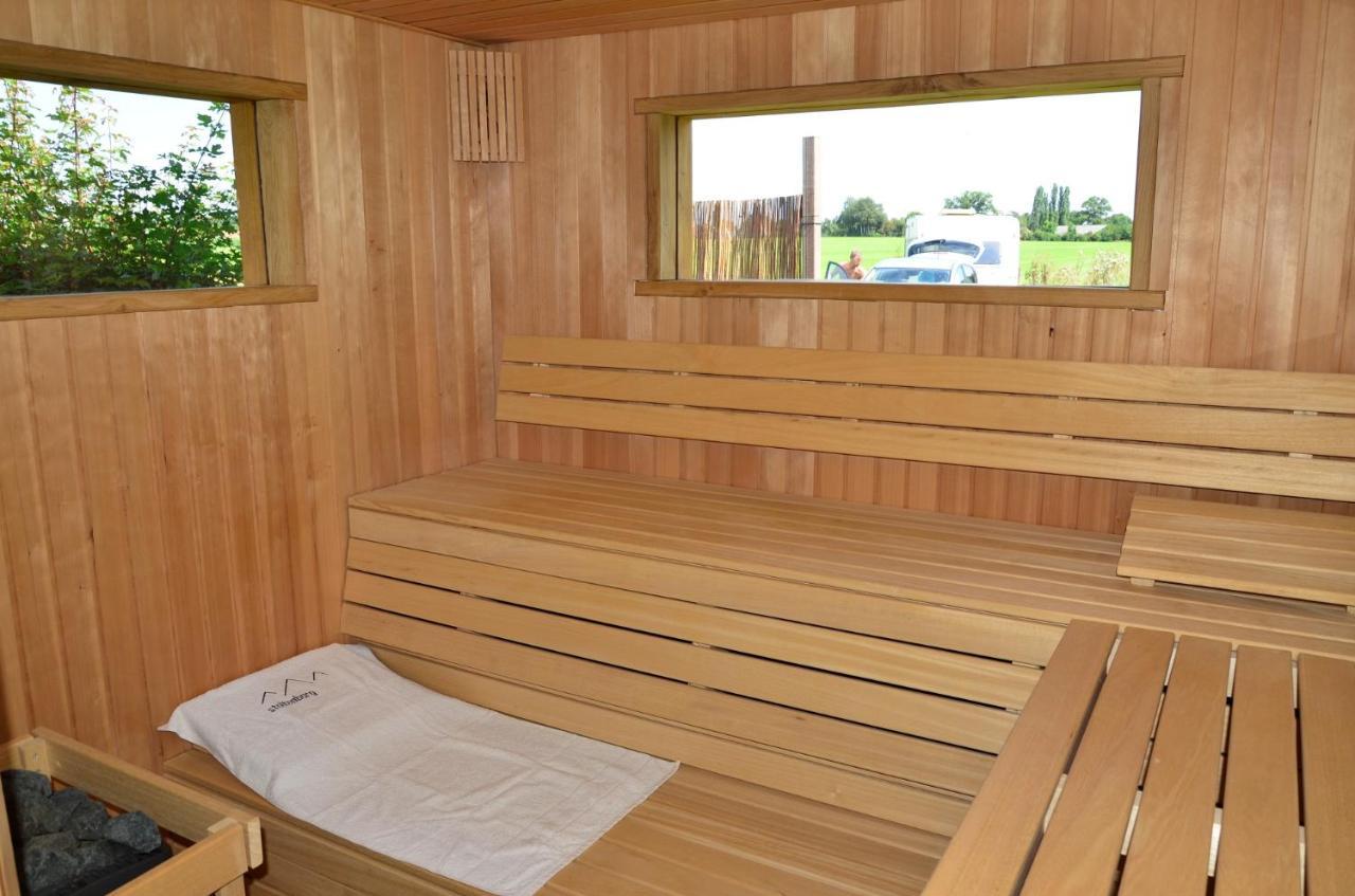 B&B Pipowagen "Het Wellnesst" Op Wellness Camping En B&B Stoltenborg Meddo Екстериор снимка